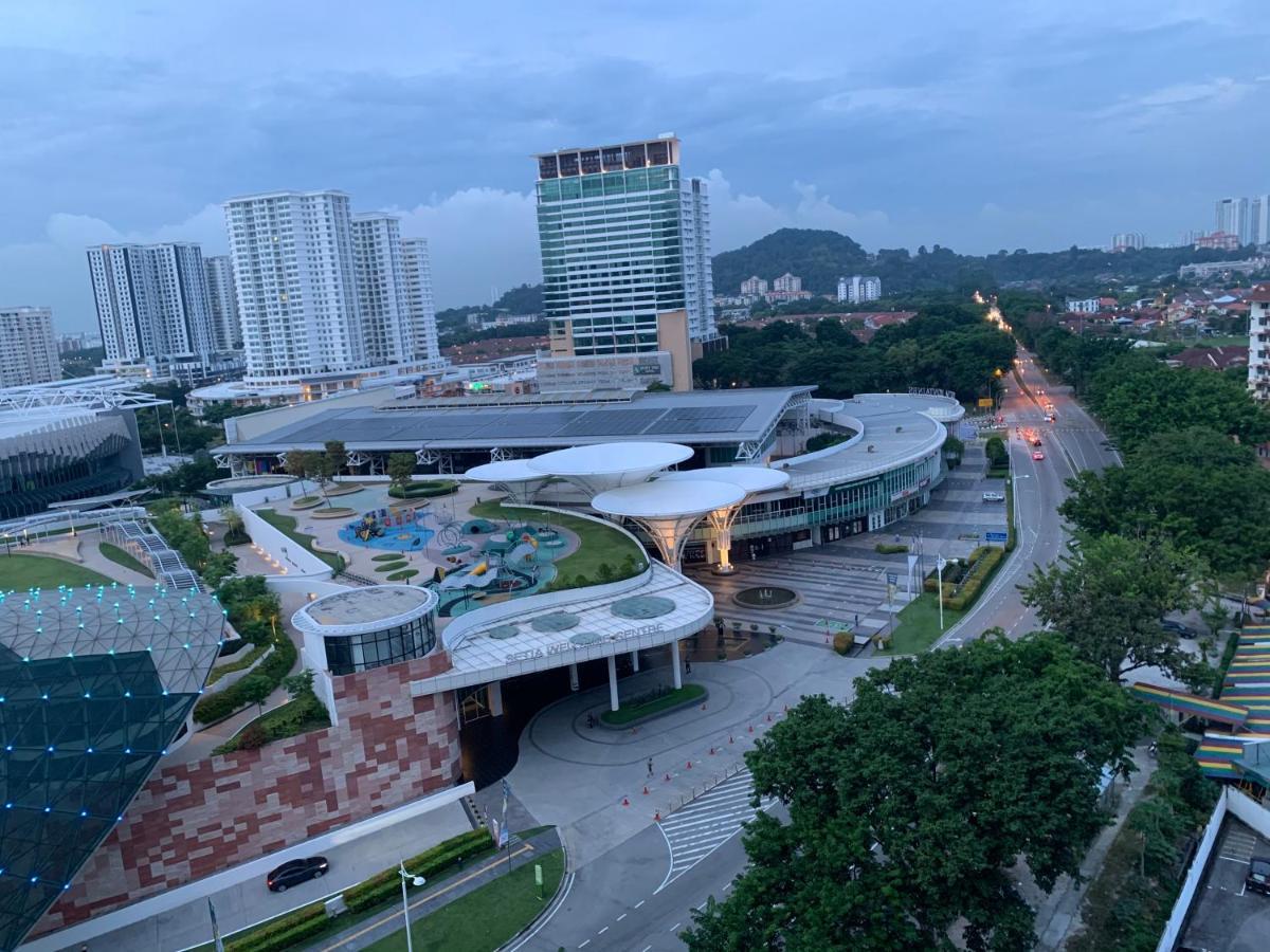 TR Penang House for Large Family Getaways Apartment Bayan Lepas Bagian luar foto